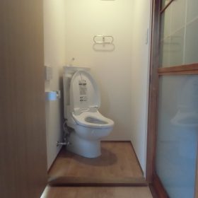 トイレ入替え・内装工事