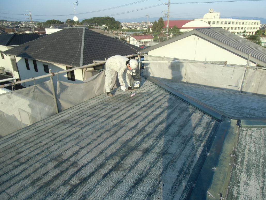 屋根塗装下塗りシーラー